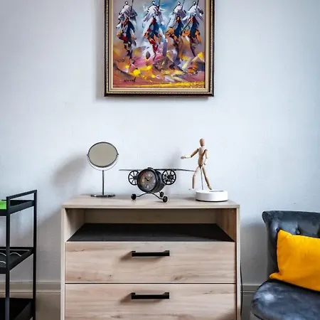 Gary Joli F2 Au Pied De La Gare De Appartamento *