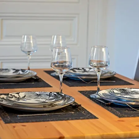 Gary Joli F2 Au Pied De La Gare De * Ρουέν