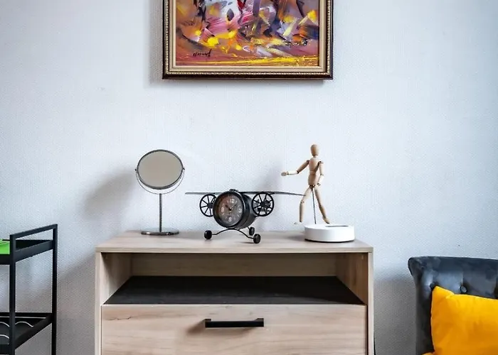 Gary Joli F2 Au Pied De La Gare De Lägenhet *