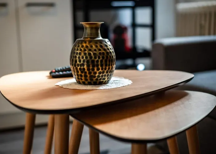 Gary Joli F2 Au Pied De La Gare De *